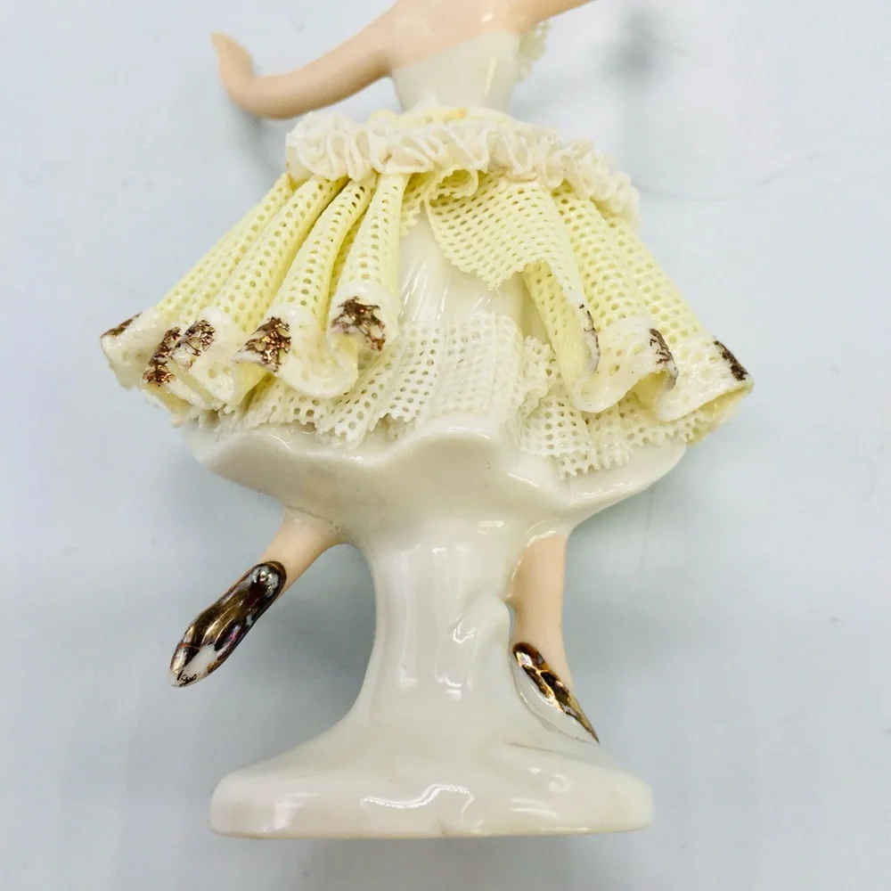 RARE VTG Dresden Germany Porcelain Dancing Ballerina Yellow Lace Dress Figurine